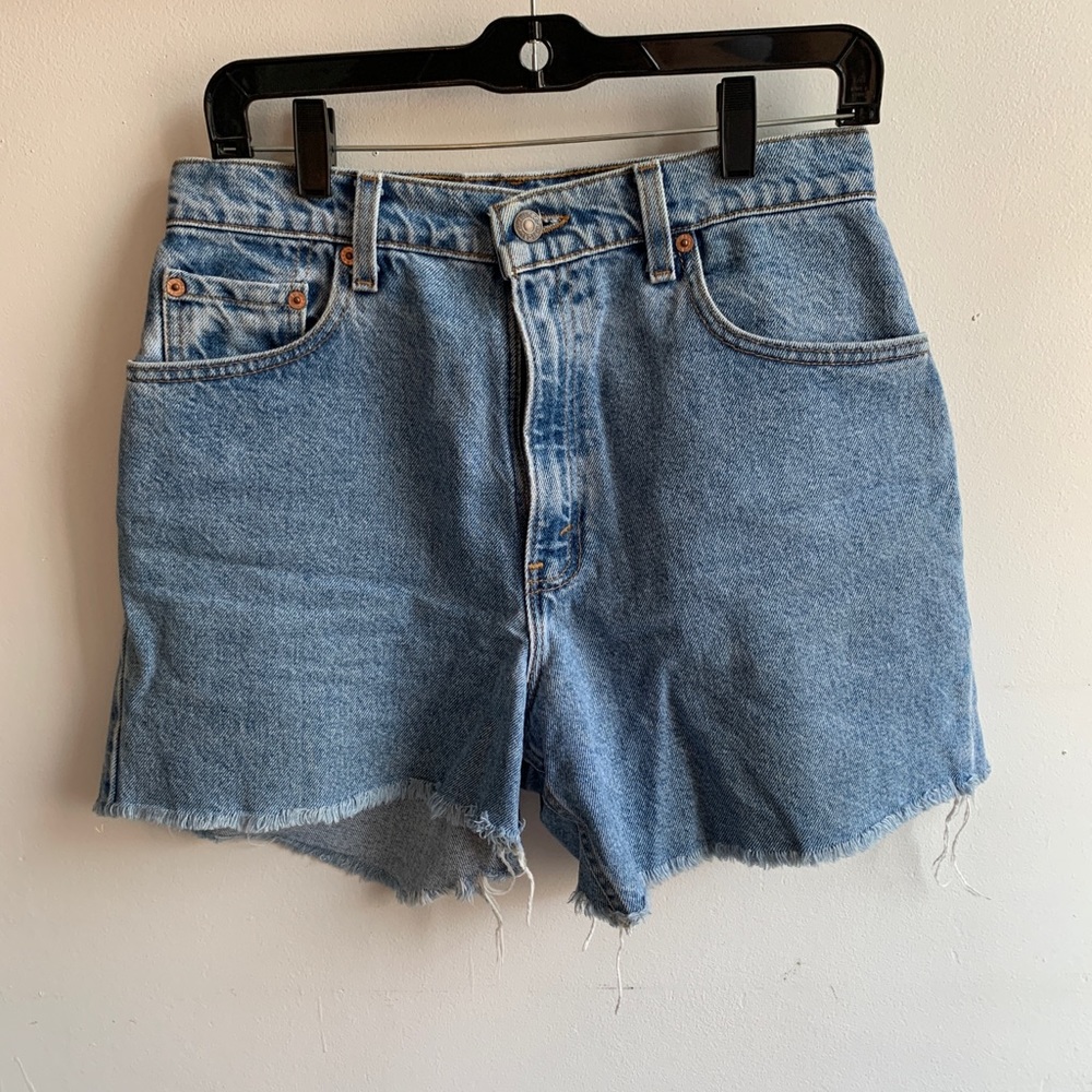Levi Shorts - image 3